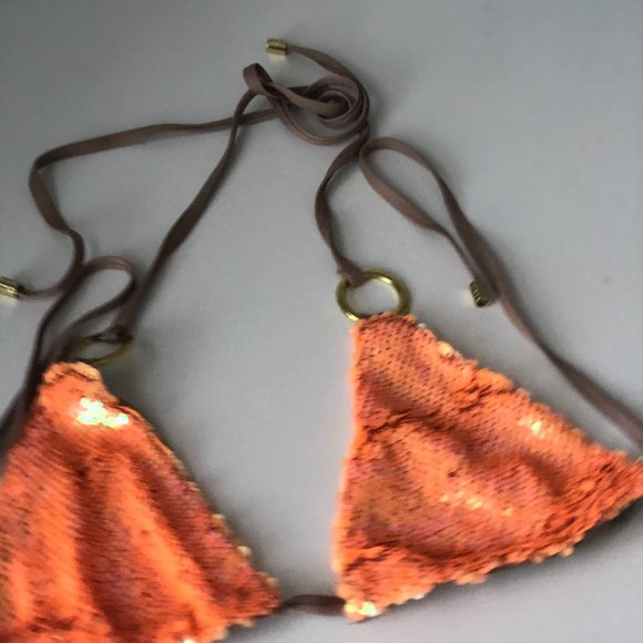 Beach Bunny Swimming Suit - Picture 4 of 11